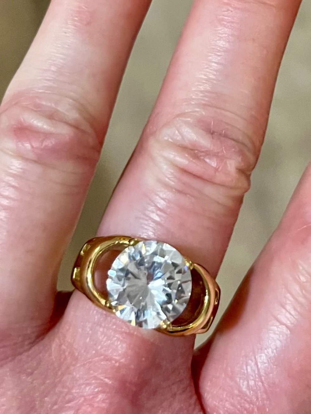 Vintage Y2K Gold Plated Solitaire CZ Ring Size 8.25 Statement Ring